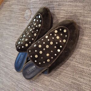 Kenneth Cole sz8.5 green velvet  studded mules